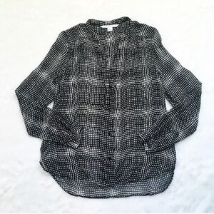 Black and White Diane Von Furstenberg Silk Blouse, size 8